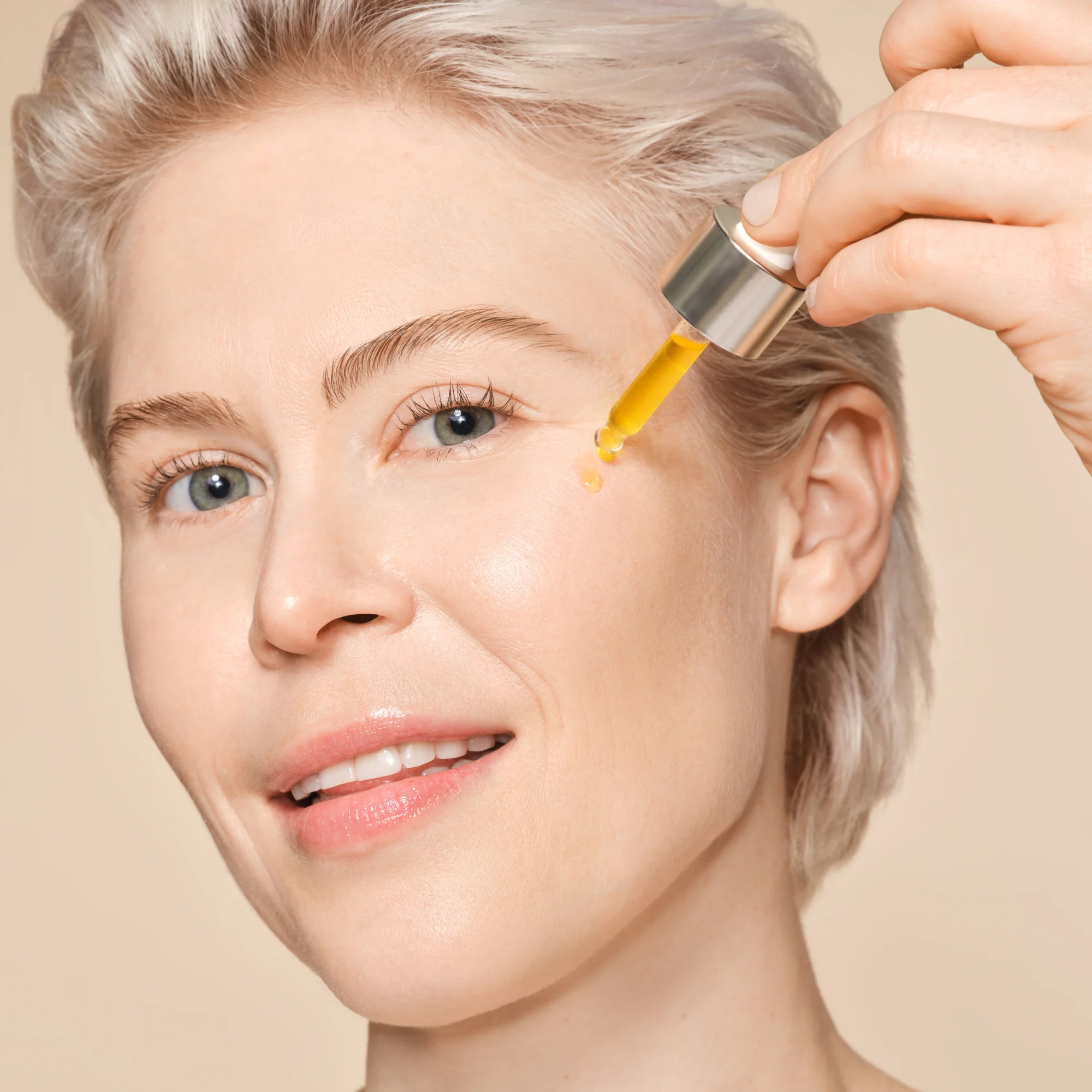 DAYTIME Brightening Serum - Image 7