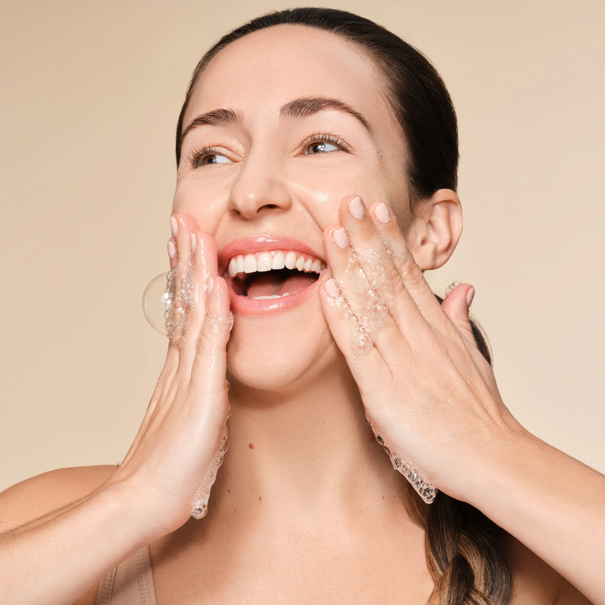 REBALANCE Gentle Purifying Cleanser - Image 6